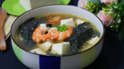 Canh rong biển tôm tươi
