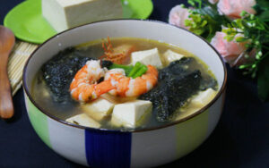 Canh rong biển tôm tươi