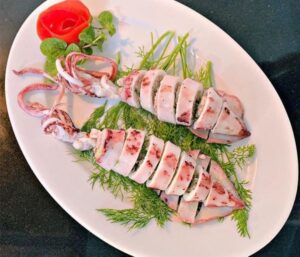 Mực nhồi thịt hấp gừng